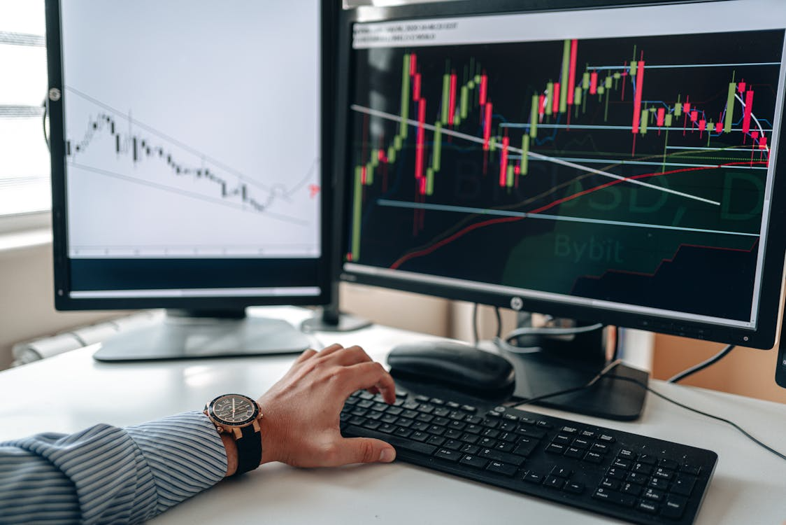 kenson Investments | Crypto News: How an FTX Payout Might Move Crypto Markets Digital asset consultant analyzing how FTX payouts might affect global crypto markets