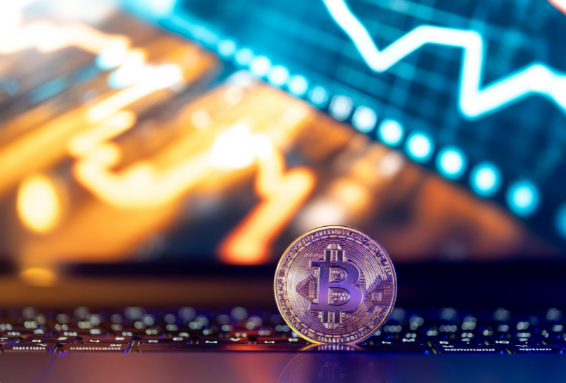 Liquidity fragmentation as early indicator of digital asset structural market shifts