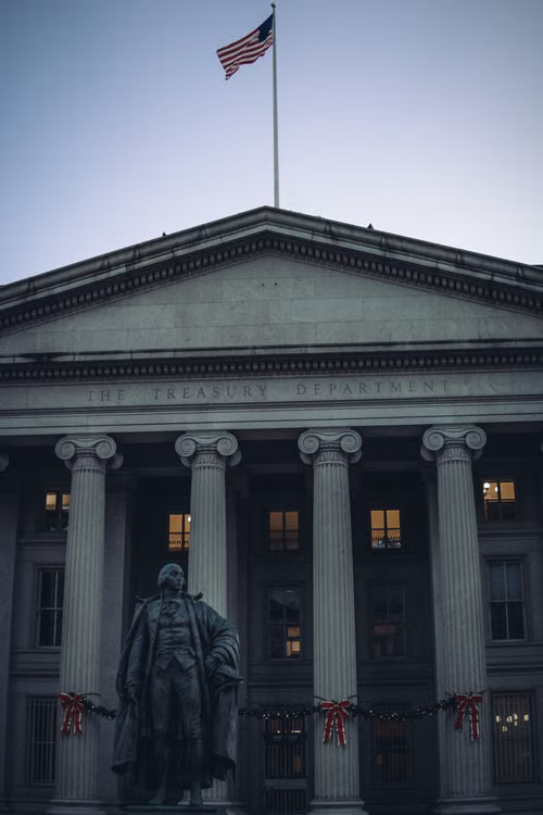 The exterior of a U.S. Federal Reserve building