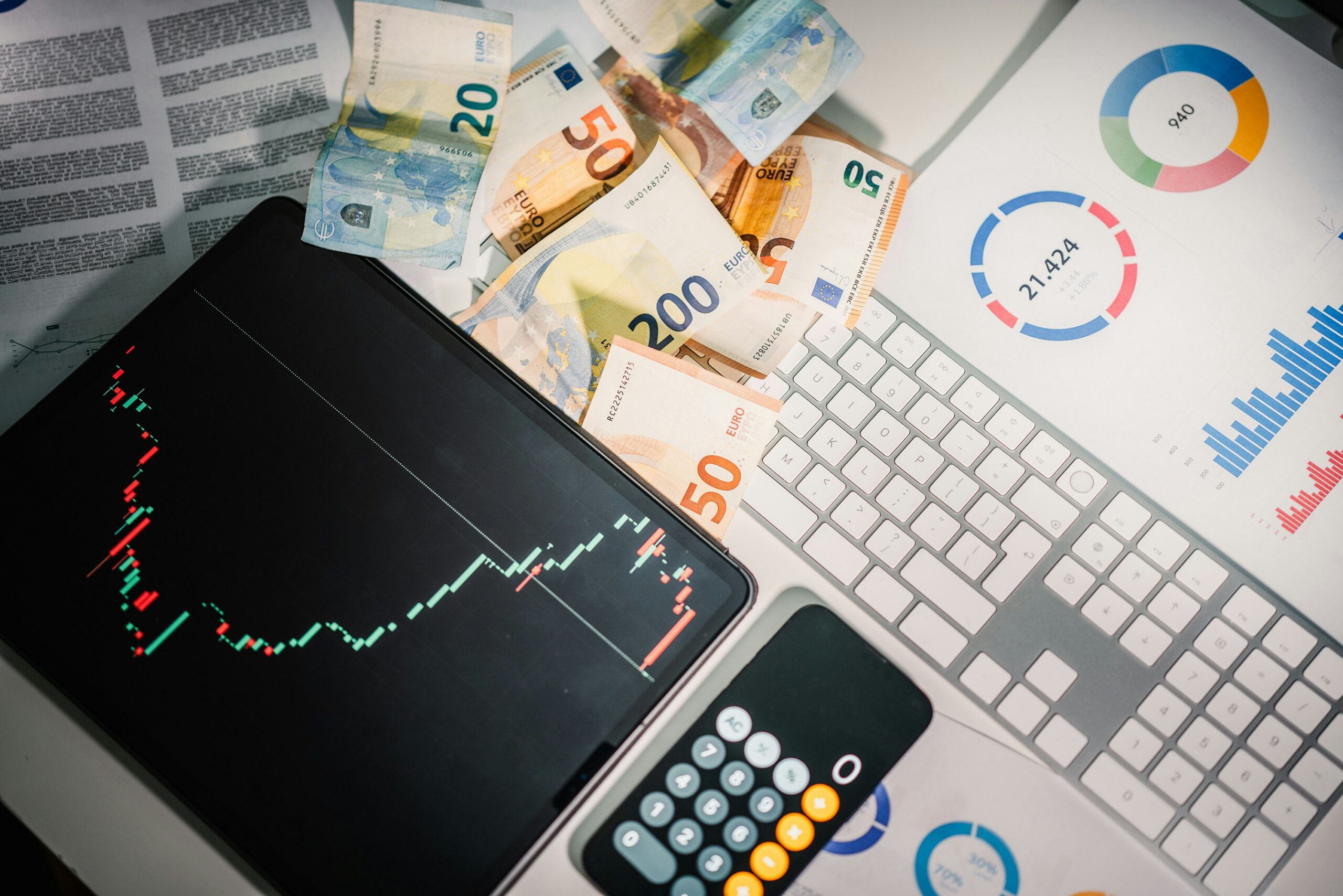 Currency, financial reports and market data used for reserve and liquidity analysis